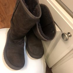 Ugg Women’s Boots Size 7 Real Like New ( Tall Ones ) 