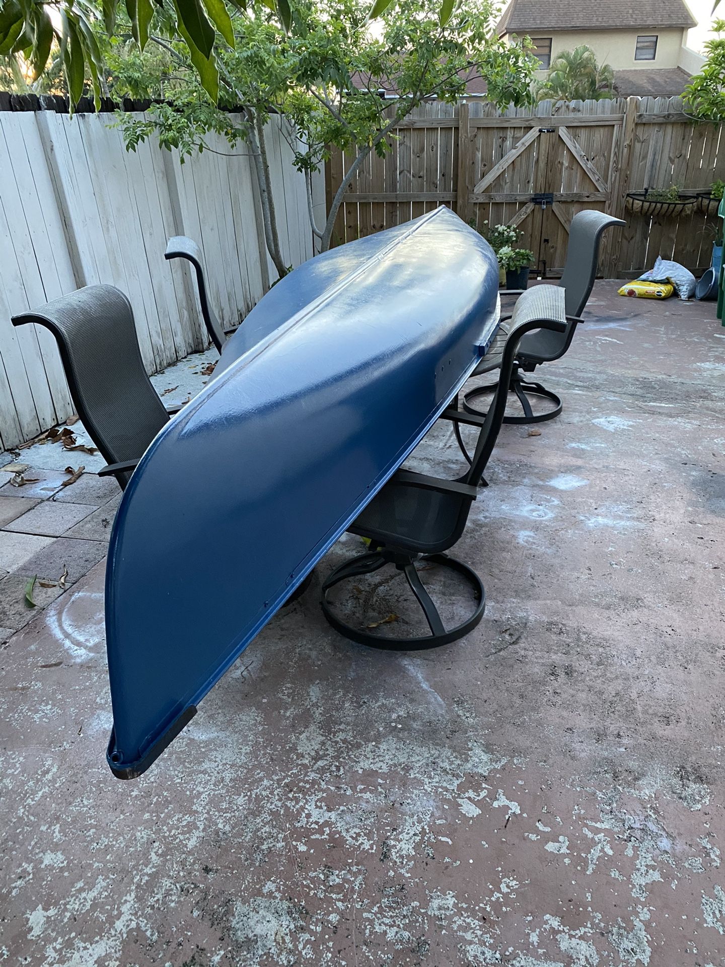 16 foot fiberglass flat back canoe for Sale in Carol City, FL OfferUp