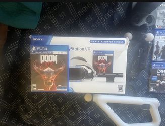 PS4/5 VR System With Gun And Stand And 20 Games including Doom VR