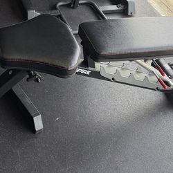 Olympic Bench w Leg extension/curl attachment