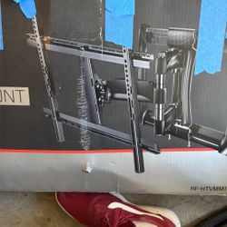 Tv Mount. 40-75” 