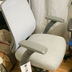 SERTA Memory Foam SitTrue RAYNE Mid Back Ergonomic Mesh Chair