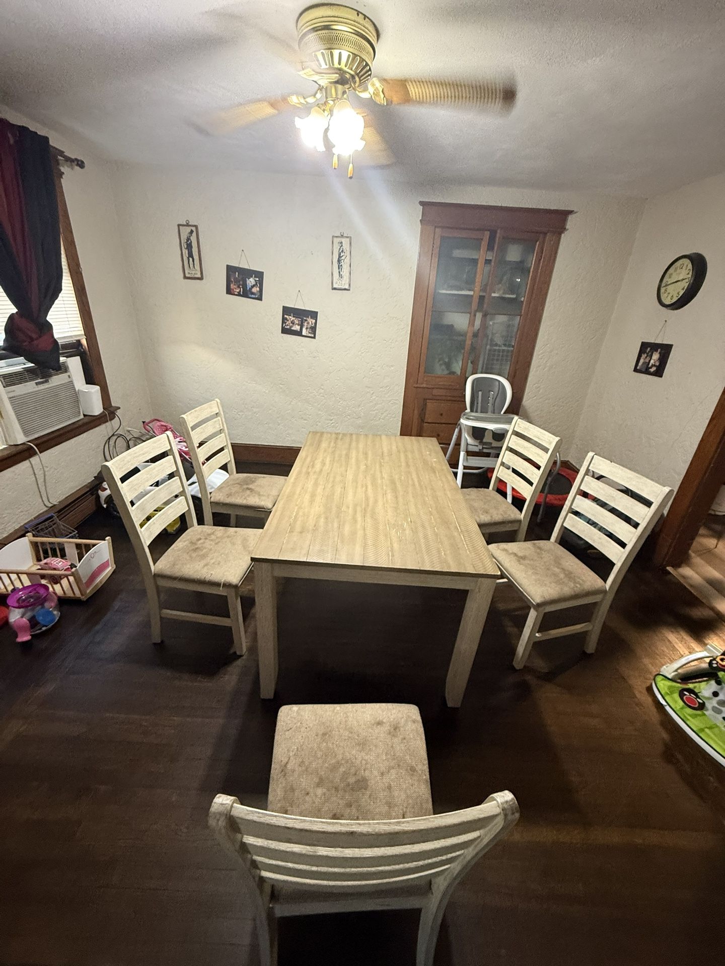 Ashley Skempton 6 Piece Dining Set