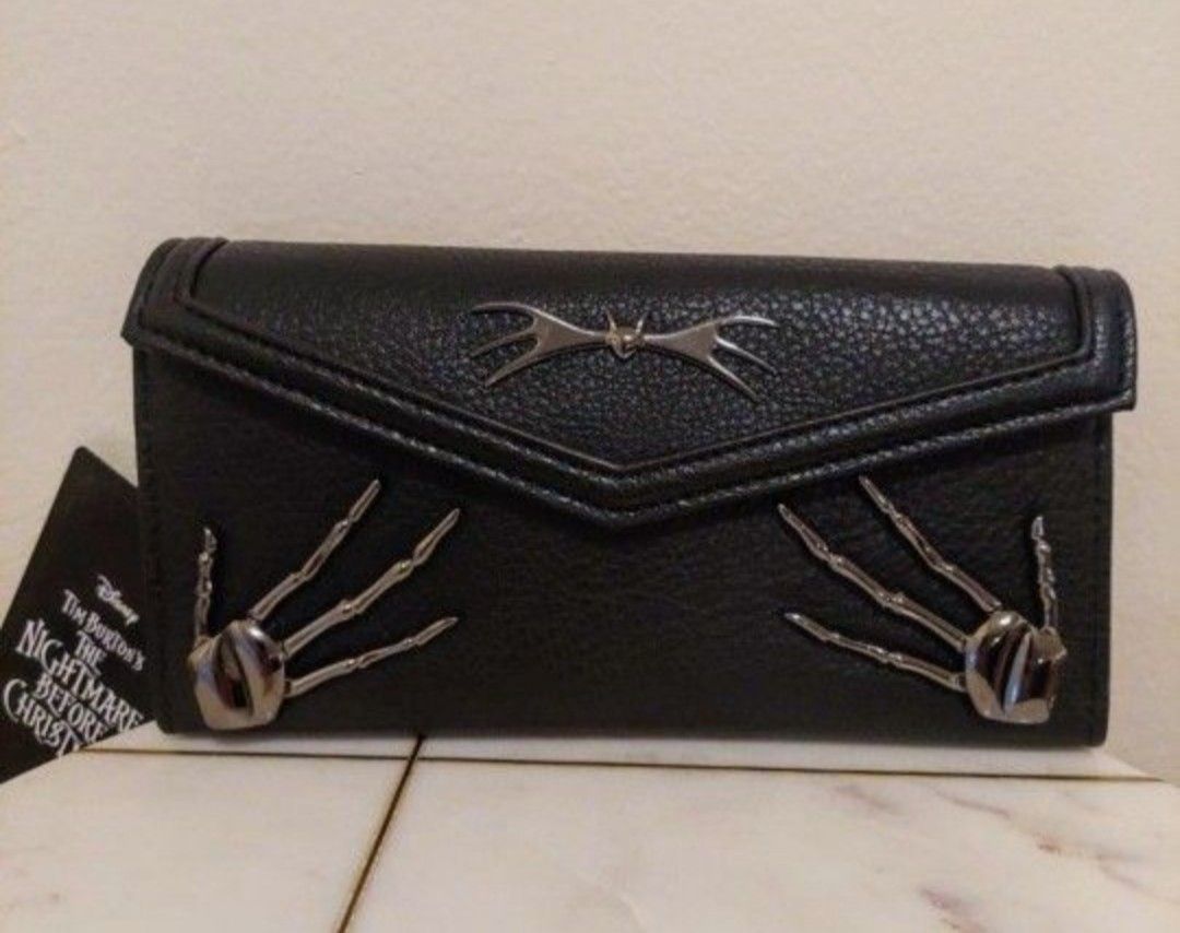 NBC JACK SKELLINGTON HANDS WALLET