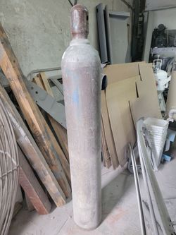 Welding gas cylinder