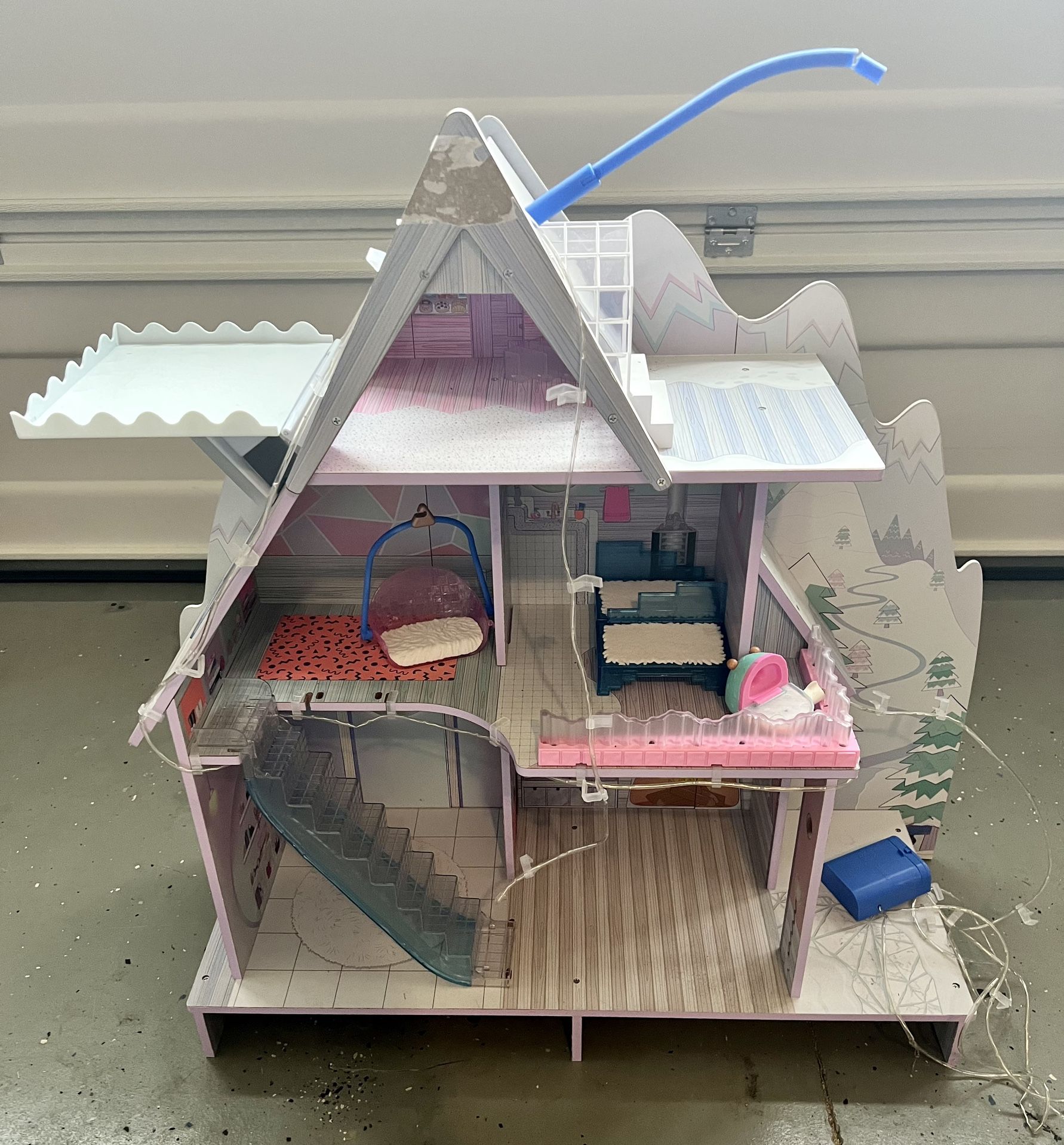 LOL Surprise OMG Winter Chill Cabin Wooden Doll House