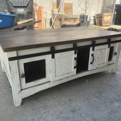 Coffee Table 3x4 Int. Furniture Direct Brand  