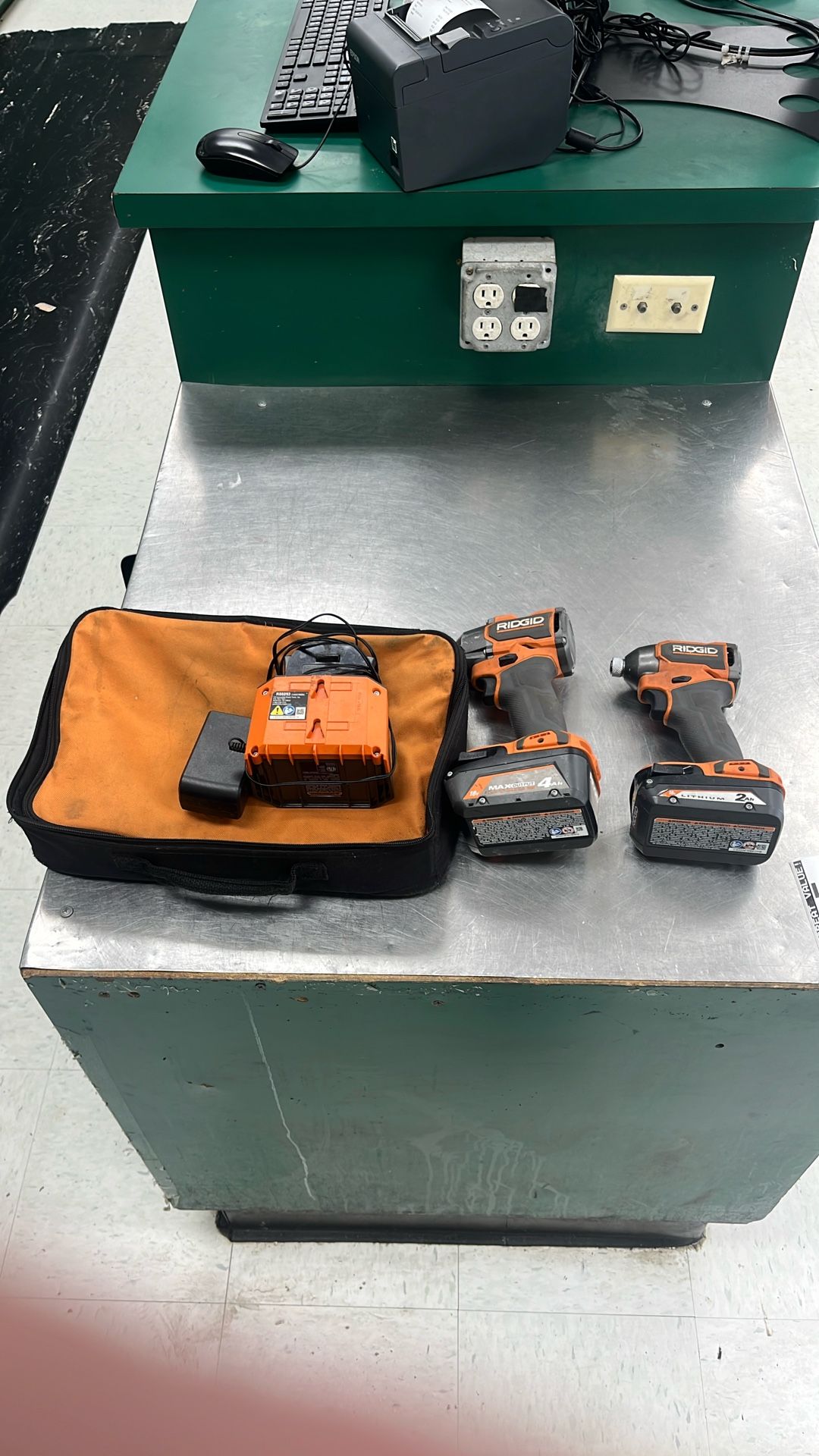 2 Cordless Ridgid Drivers 3 Batteries And Charger And Case
