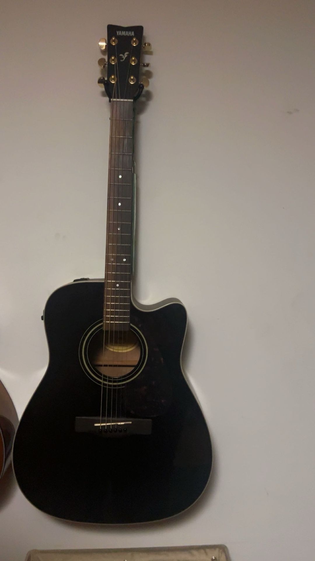 Ya man Guitar Black $200