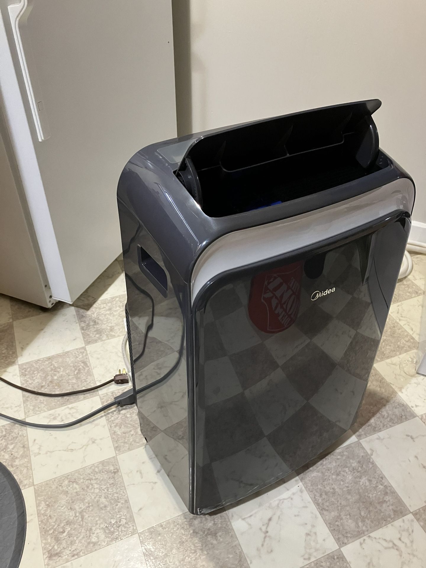 Portable Air Conditioner - Midea