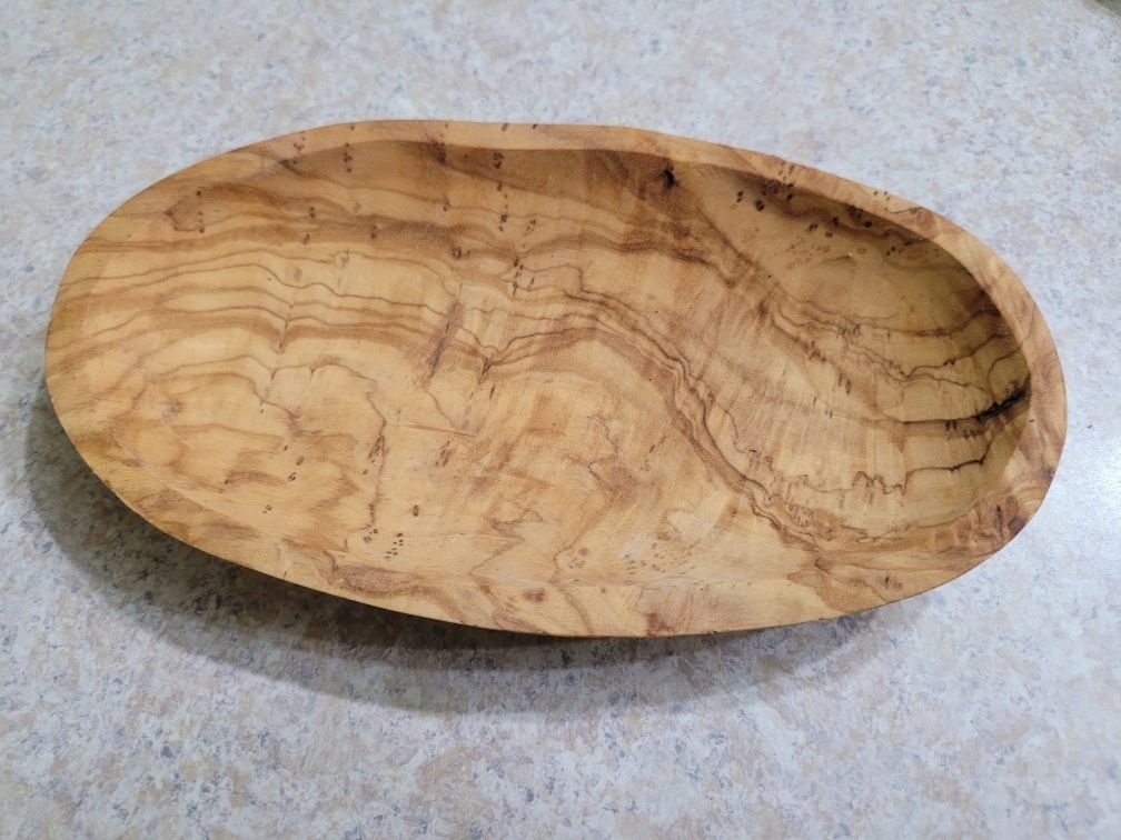 Handmade Oval Bowl 17 — 19 cm Olive Wood