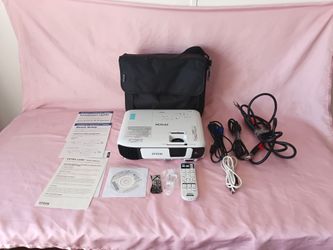 Epson EX5260 LCD Projector w/ Remote, Carry Case & Accessories Tested