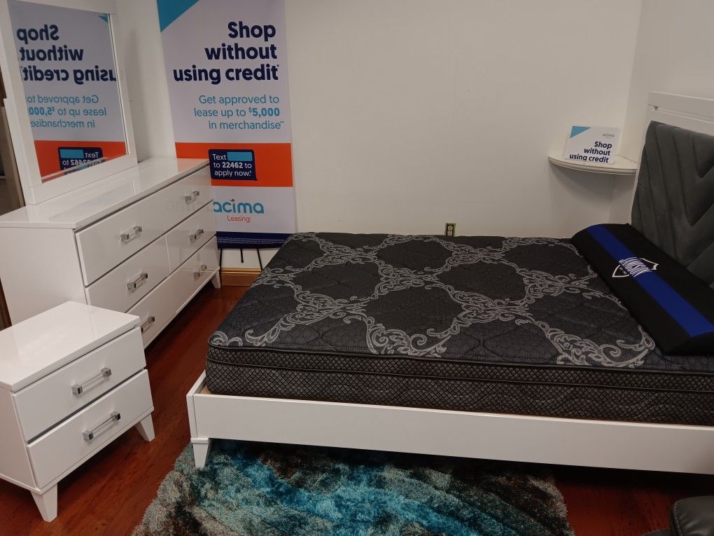 *Weekend Special!!!*---Sophisticated Colby Platform Queen/King Bedroom Sets---From $799!!!---Delivery And Financing😎