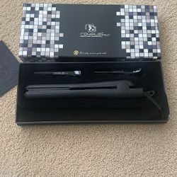 Royale Pro Hair Straightening Iron