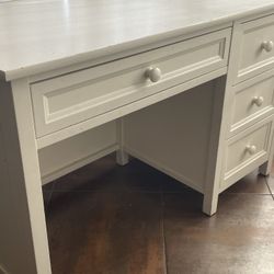 Pottery barn Like Desk And Hutch 