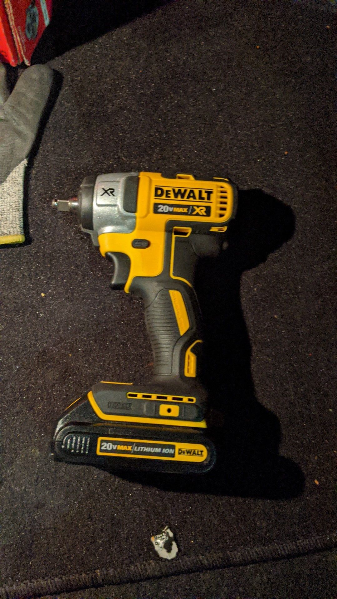 DeWalt compact impact wrench