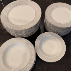 Mikasa Dinner Salad Plates Set Of 40