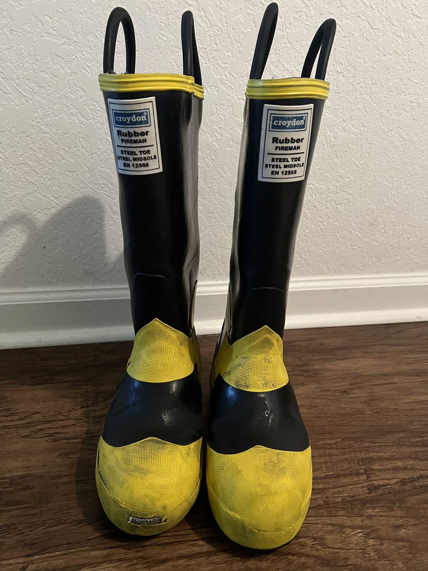 Saber Boots