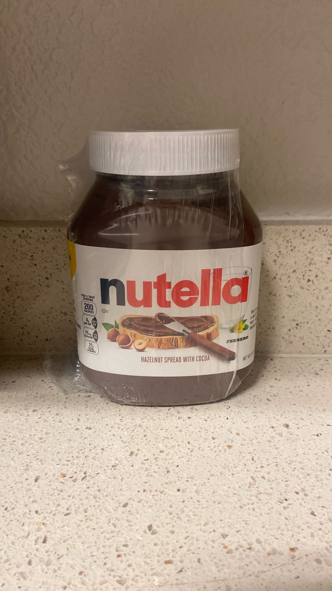 Nutella 33.5 oz (950g) best by oct 17