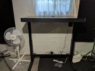 Standing desk