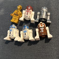 Star Wars C-3PO And R2D2 Along With R2 Look Alikes