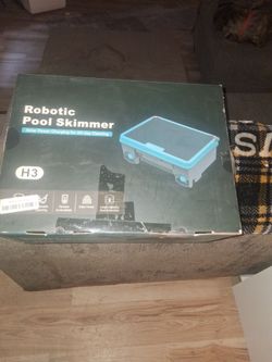 H3 Robotic Pool Skimmer Solar Powered