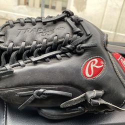 Rawlings GG12XTCG left Handed Glove. Great Condition!!