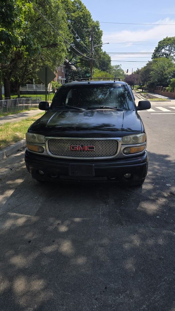 2002 GMC Yukon XL Denali