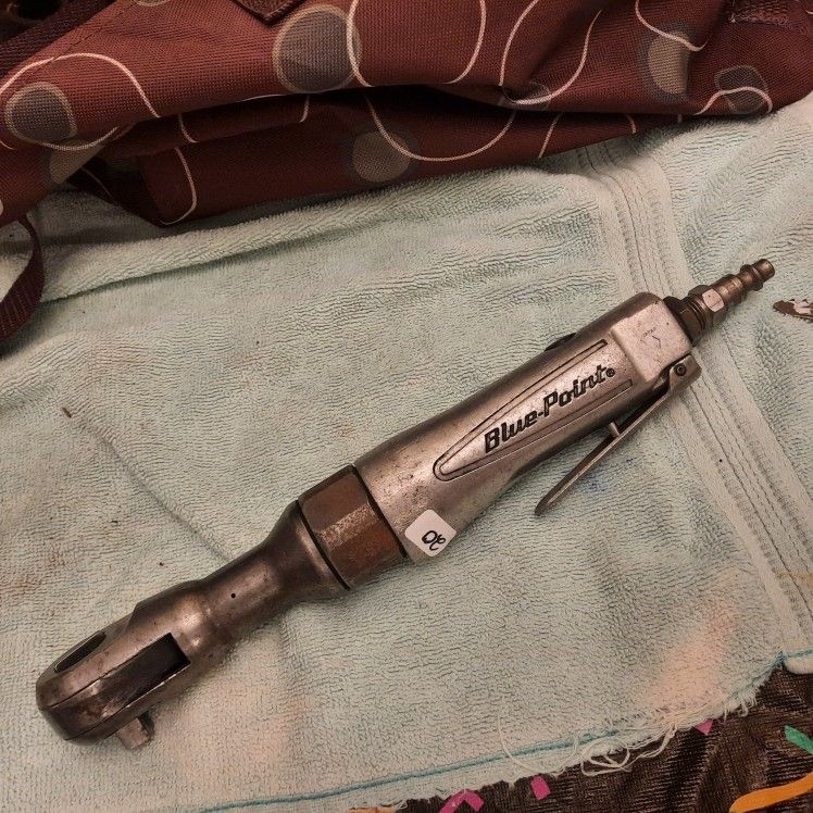 Blue-Point 3/8 Drive Air Ratchet. Works!