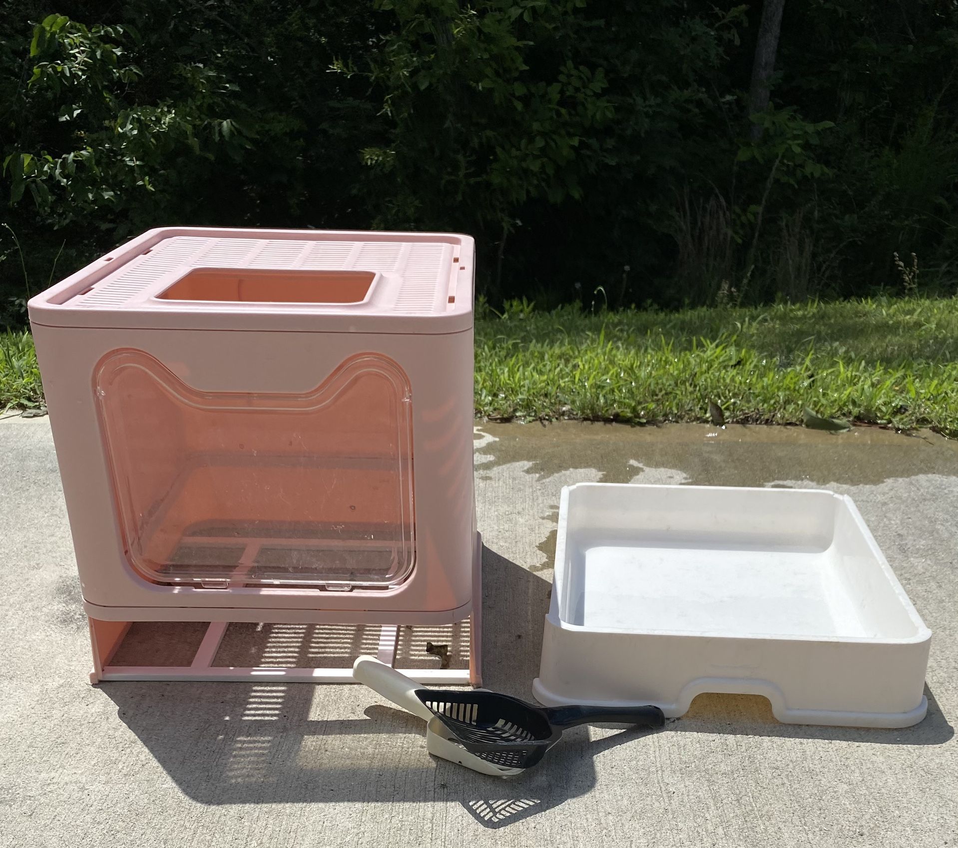 Pink Cat Litter Box with Lid