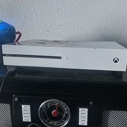 Xbox one S and Xbox 360 ((READ DESCRIPTION))