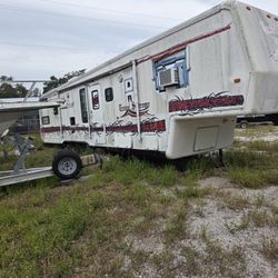 40' Rmtravel Trailer 