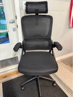 Brand New Black Mesh Tall Back Ergonomic Office Chair w/Flip Up Armrests & Adjustable 3D Lumbar