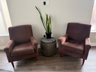 Accent chairs