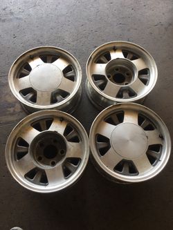 Stock 1995 Tahoe 2wd 15x7 5x5 used aluminum wheels