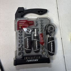 Husky 46 Piece Stubby Wrench & Socket Set 1/4,3/8 TF