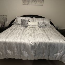 King bedroom Set - Bed, Dresser, Nightstands