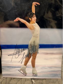 Alysa liu signed photo
