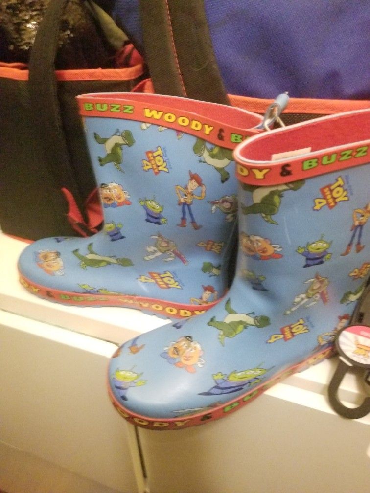 Boys Size 2 Rain Weather Snow Boots Toys Story