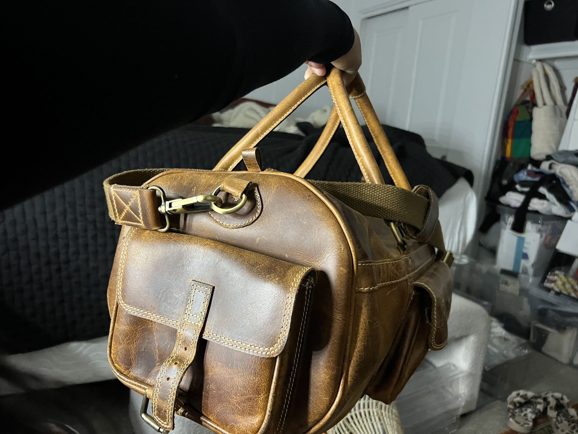 Vintage Real Leather duffle Bag for Sale in Phoenix, AZ - OfferUp