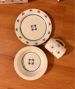 Fresh flowers by Avon 11 piece set