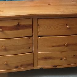 Bedroom Dresser (100% real wood) 6 drawers