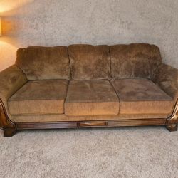 Ashley Sofa - Like new Condition