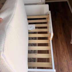 Toddler bed never used