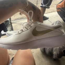 White Nikes 