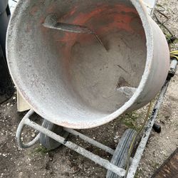 KUSHLAN Model 35O Cement Mixer