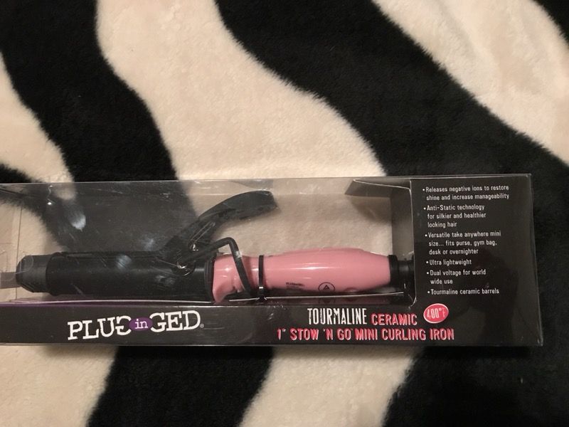 Brand New Plug In Ged 1 Stow n Go Mini Curling Iron for Sale in