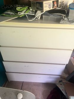 White 4-Drawer Dresser