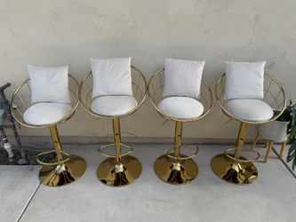 4 Swivel Counter Height Barstools 