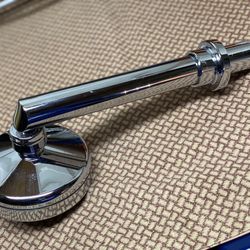 Deca Modern Wall-mounted Luxury Shower Head